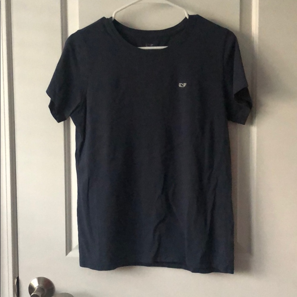 ⭐️ Vineyard Vines Tee ⭐️